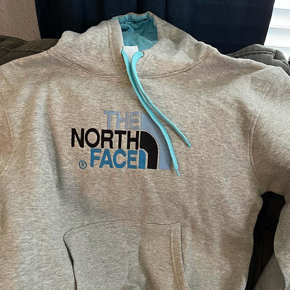 Men’s North Face Hoodie